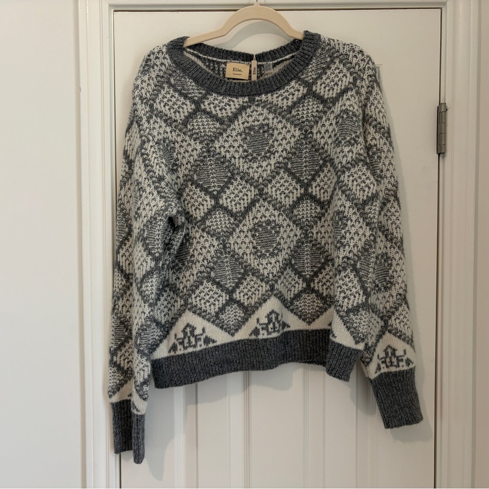 NWT Elie Tahari Gray & White Patterned Crewneck Sweater